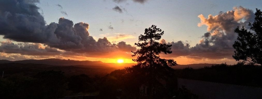 Sonnenuntergang in Luras, Sardinien